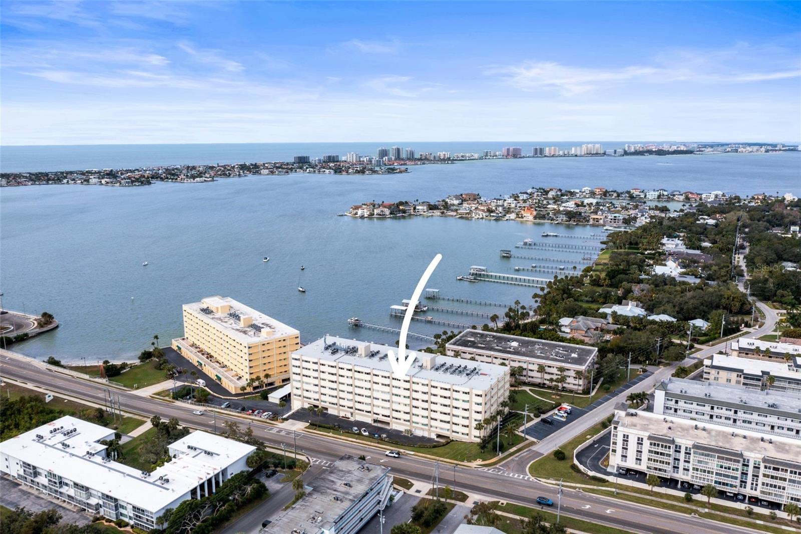 HARBOUR CLUB CONDO 2 - Residential