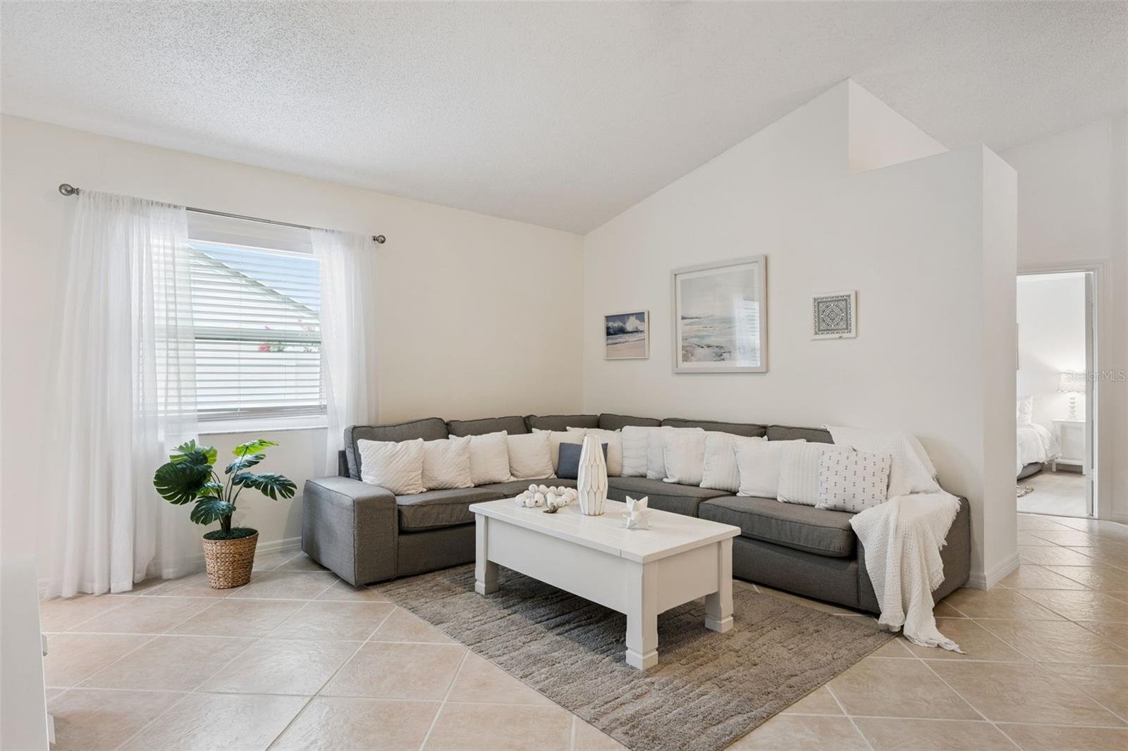 RESERVE AT THE CROSSINGS PH 1 THE - Residential