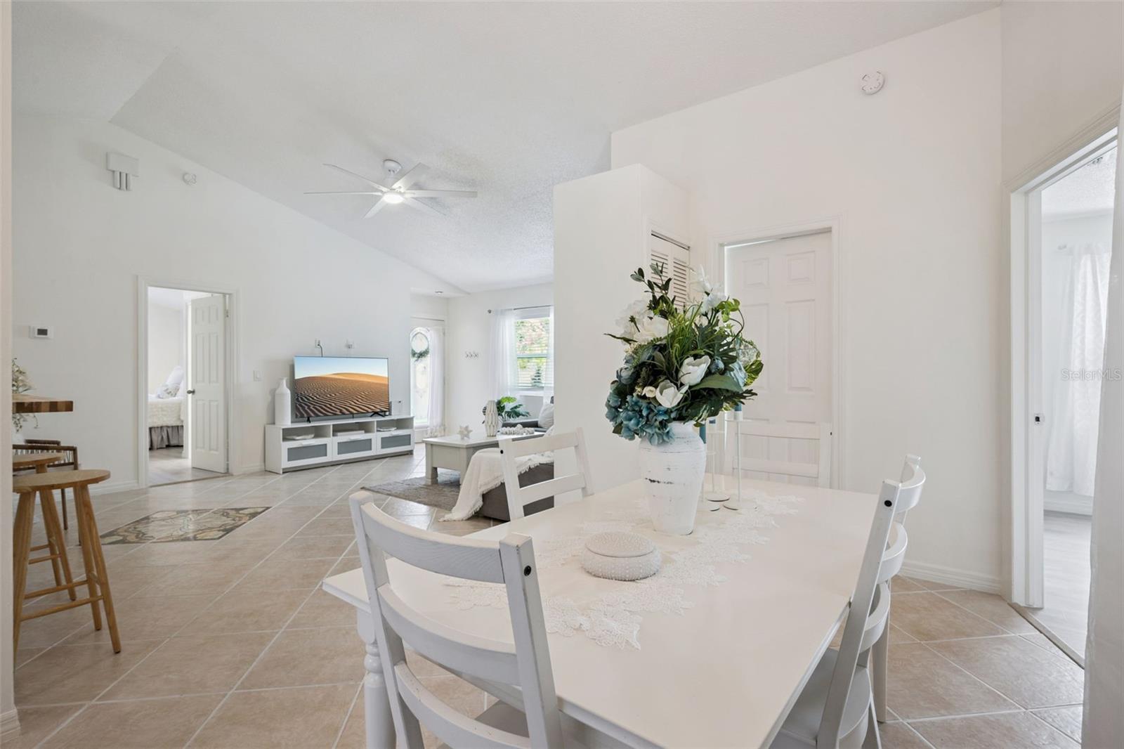 RESERVE AT THE CROSSINGS PH 1 THE - Residential