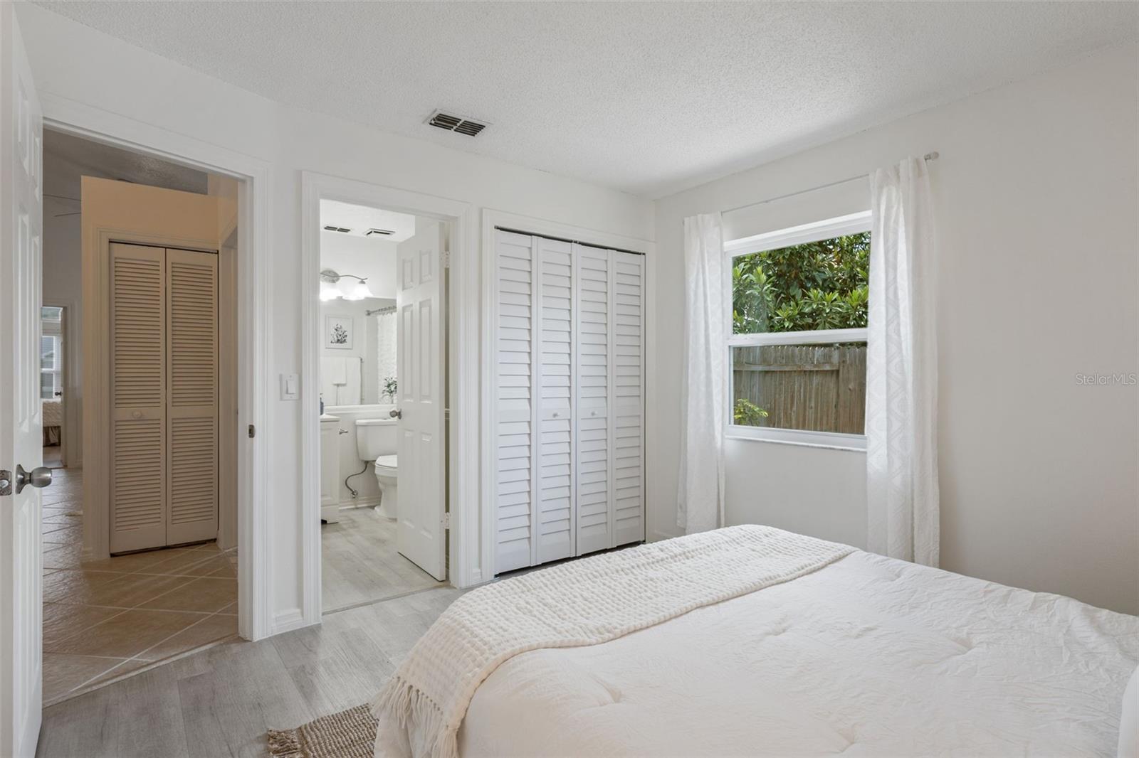 RESERVE AT THE CROSSINGS PH 1 THE - Residential