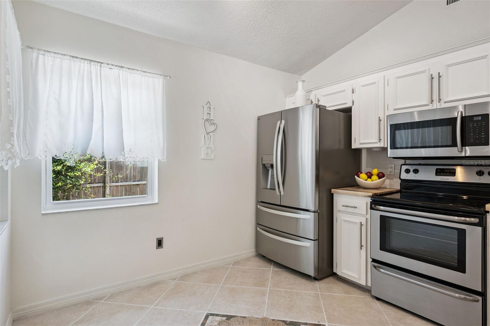 RESERVE AT THE CROSSINGS PH 1 THE - Residential