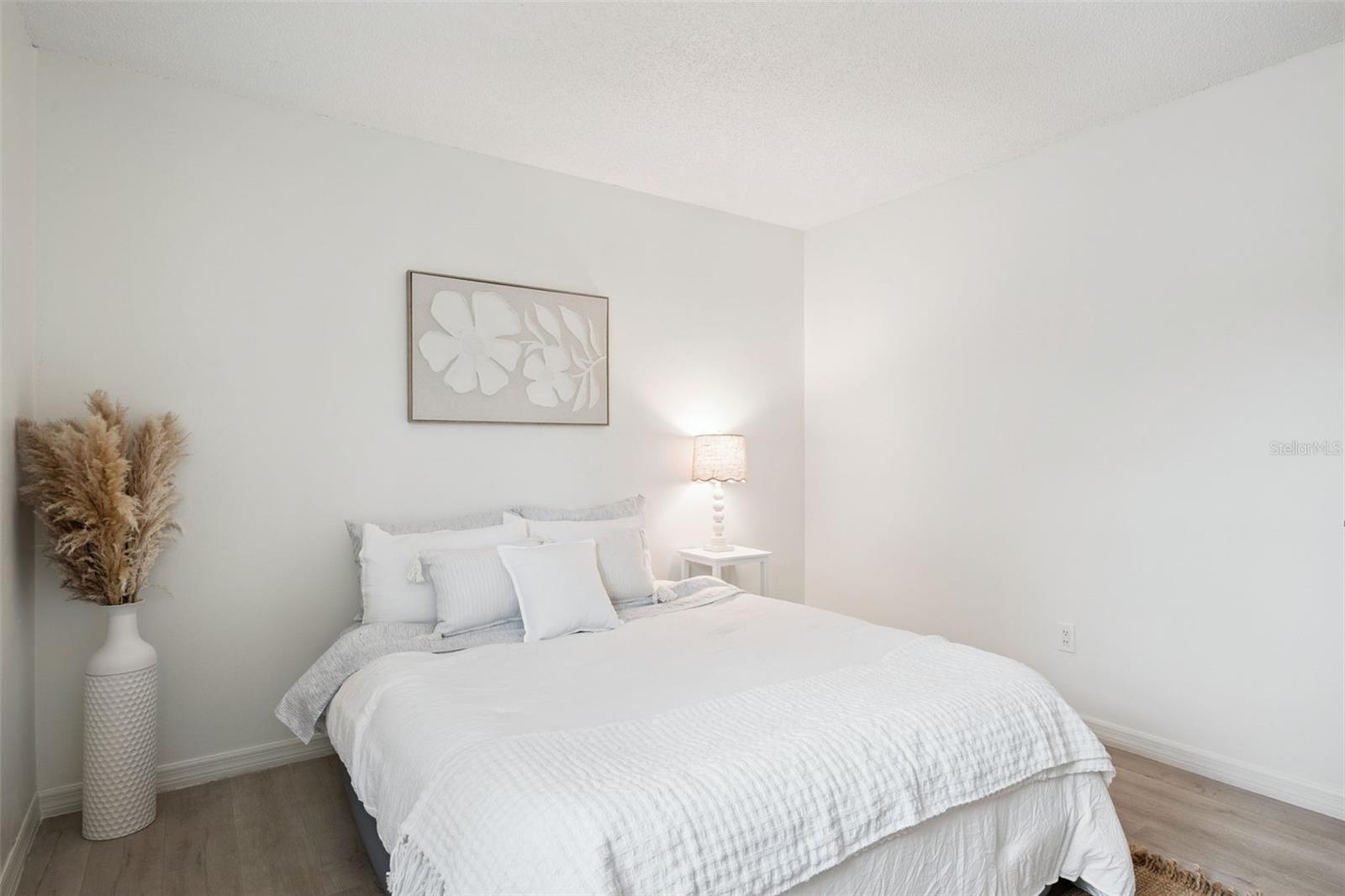 RESERVE AT THE CROSSINGS PH 1 THE - Residential