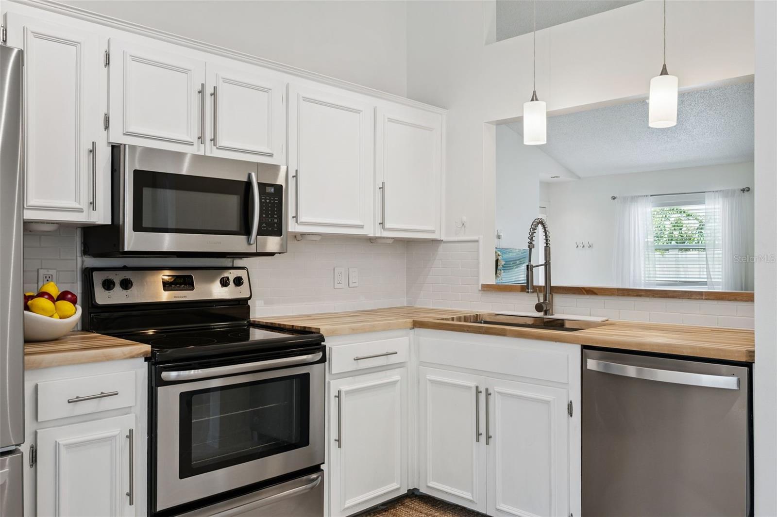 RESERVE AT THE CROSSINGS PH 1 THE - Residential
