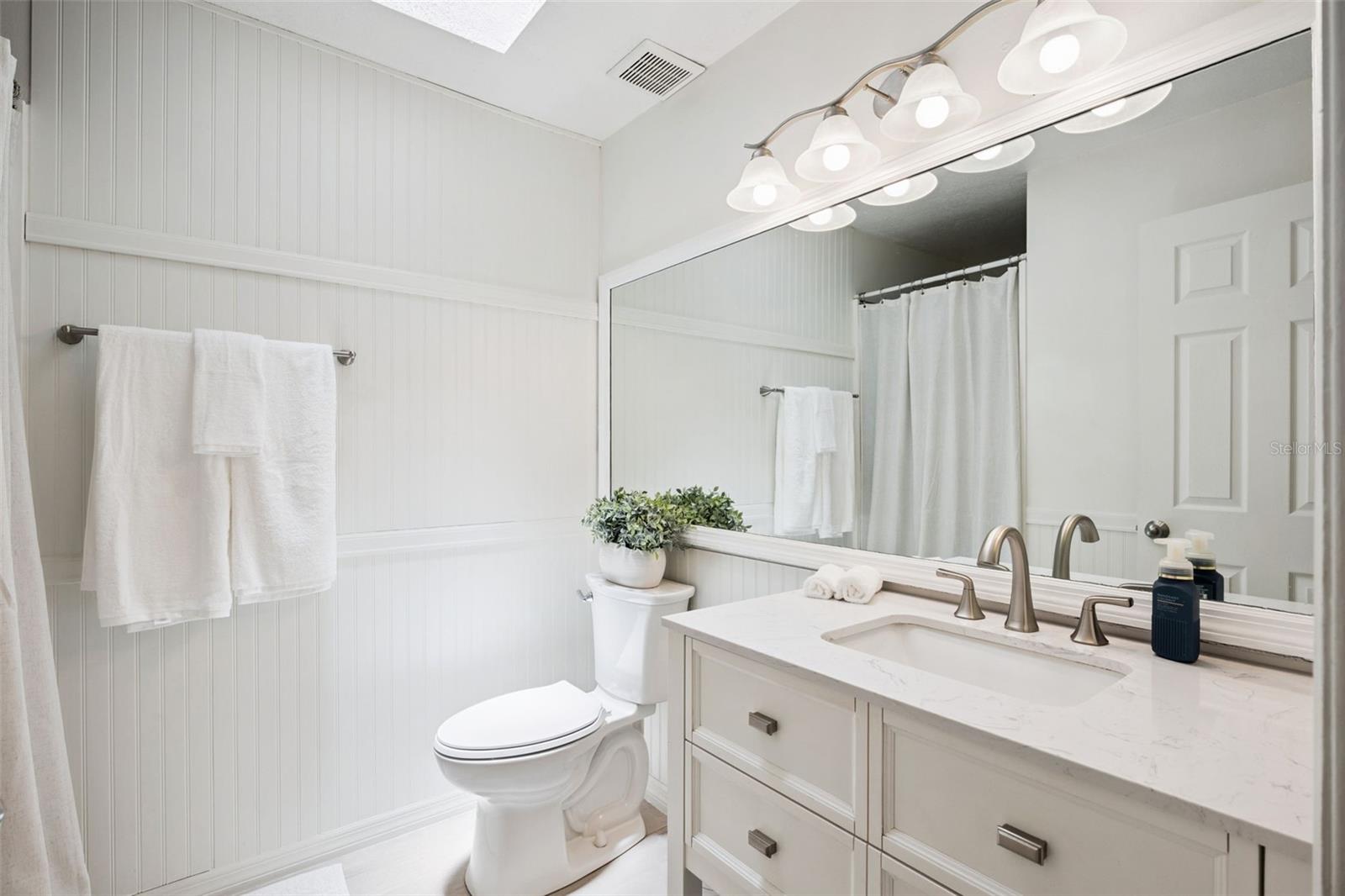 RESERVE AT THE CROSSINGS PH 1 THE - Residential