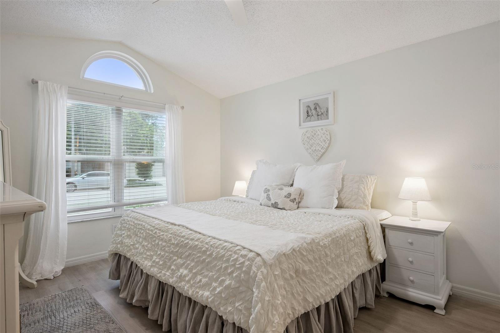 RESERVE AT THE CROSSINGS PH 1 THE - Residential