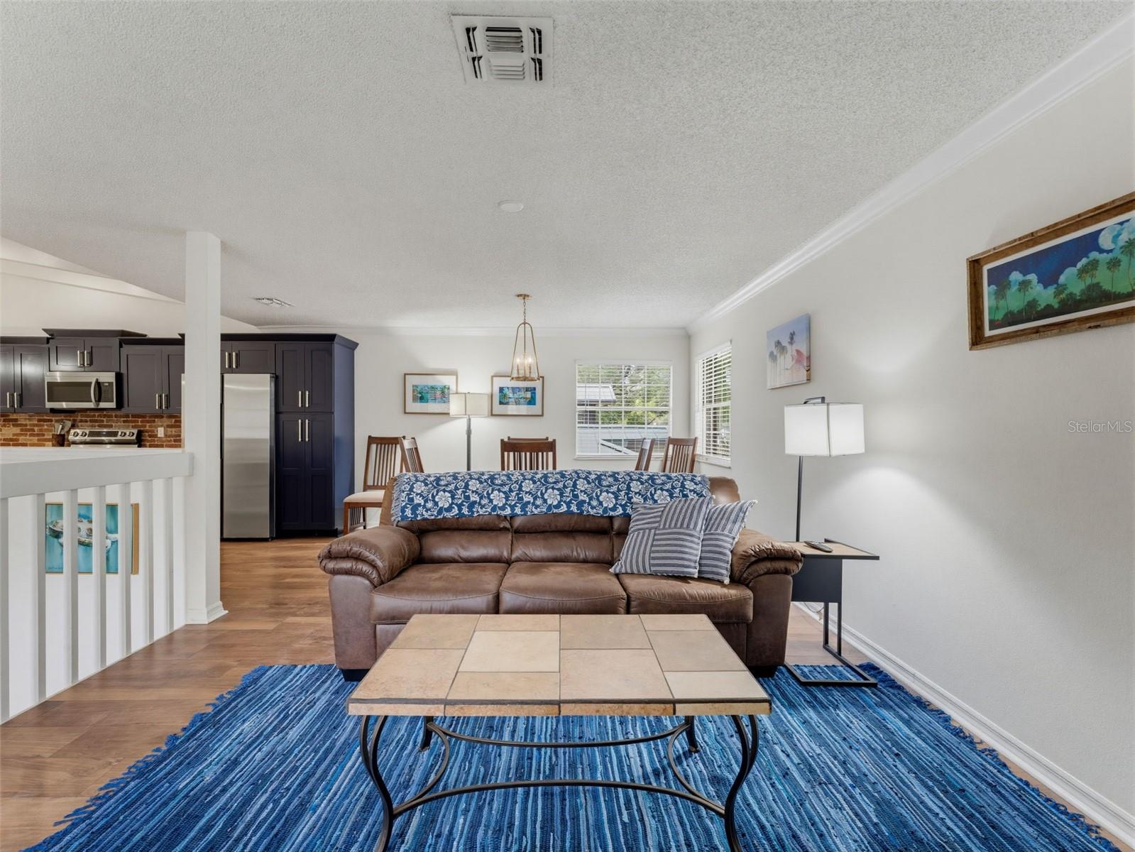 LAUREL OAKS AT COUNTRY WOODS CONDO - Residential
