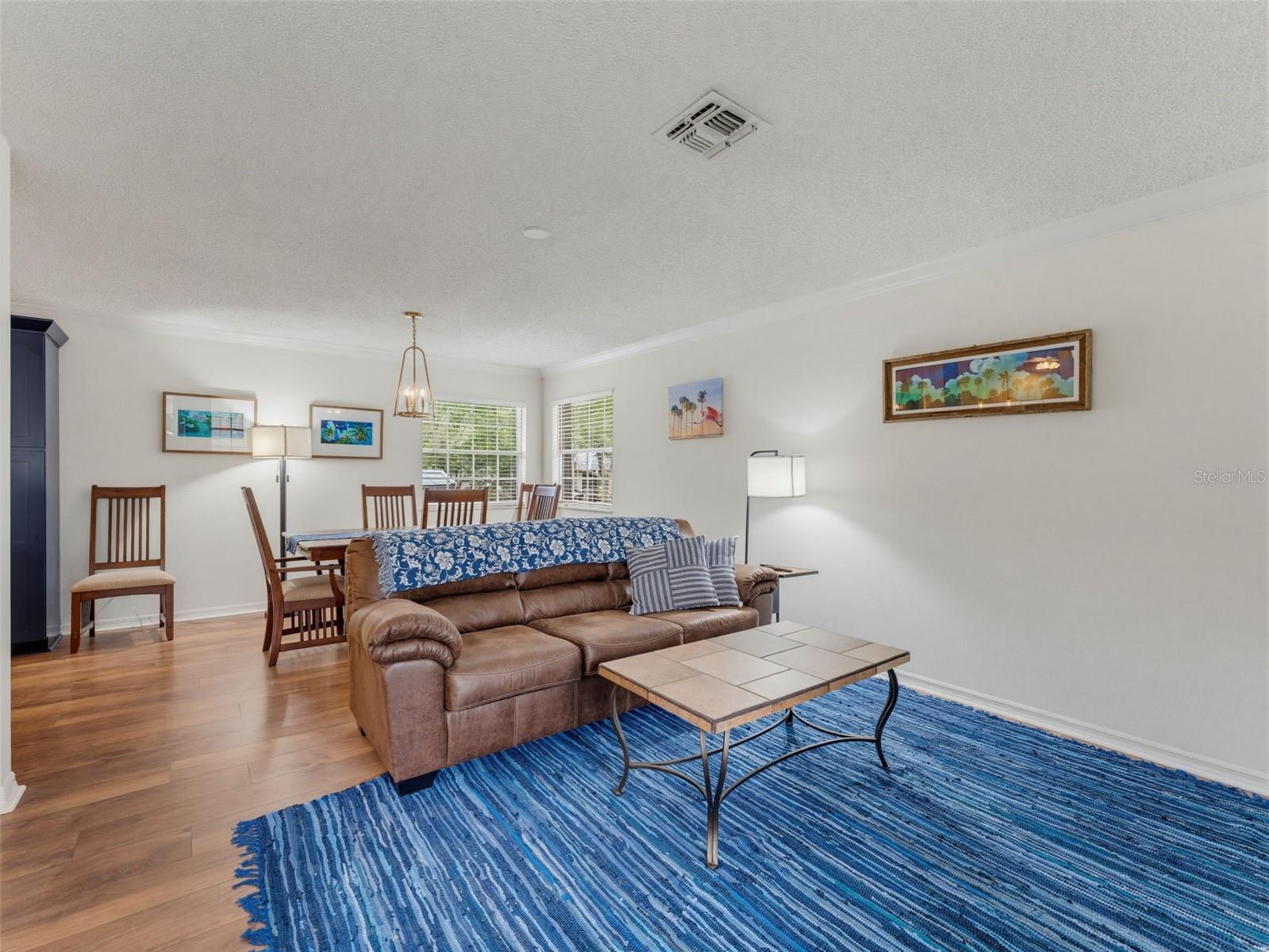 LAUREL OAKS AT COUNTRY WOODS CONDO - Residential