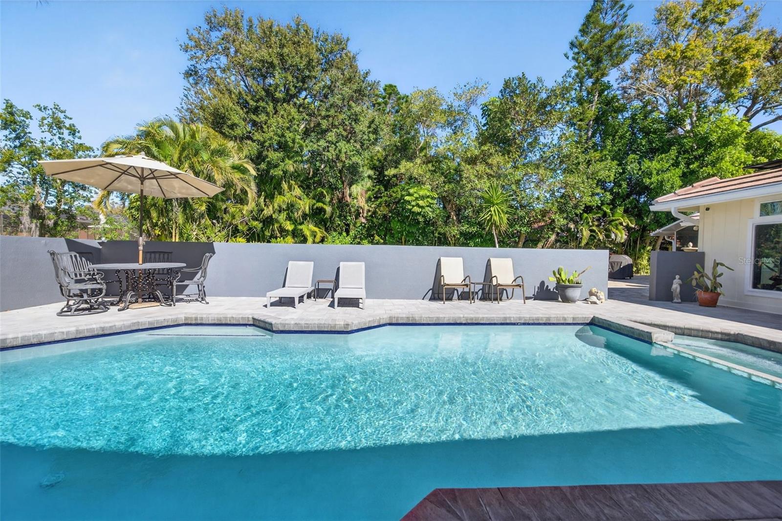 RIVERVIEW LANDINGS - Residential