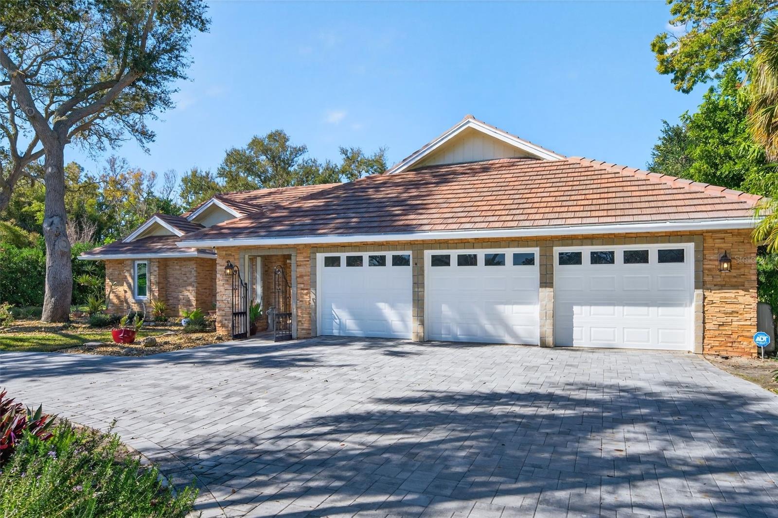 RIVERVIEW LANDINGS - Residential