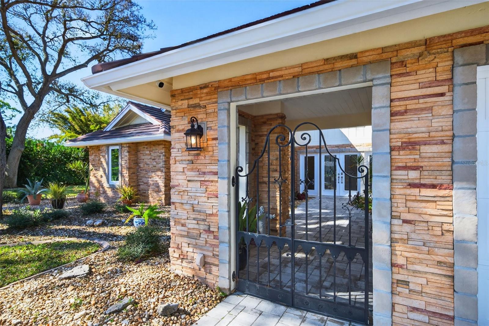 RIVERVIEW LANDINGS - Residential
