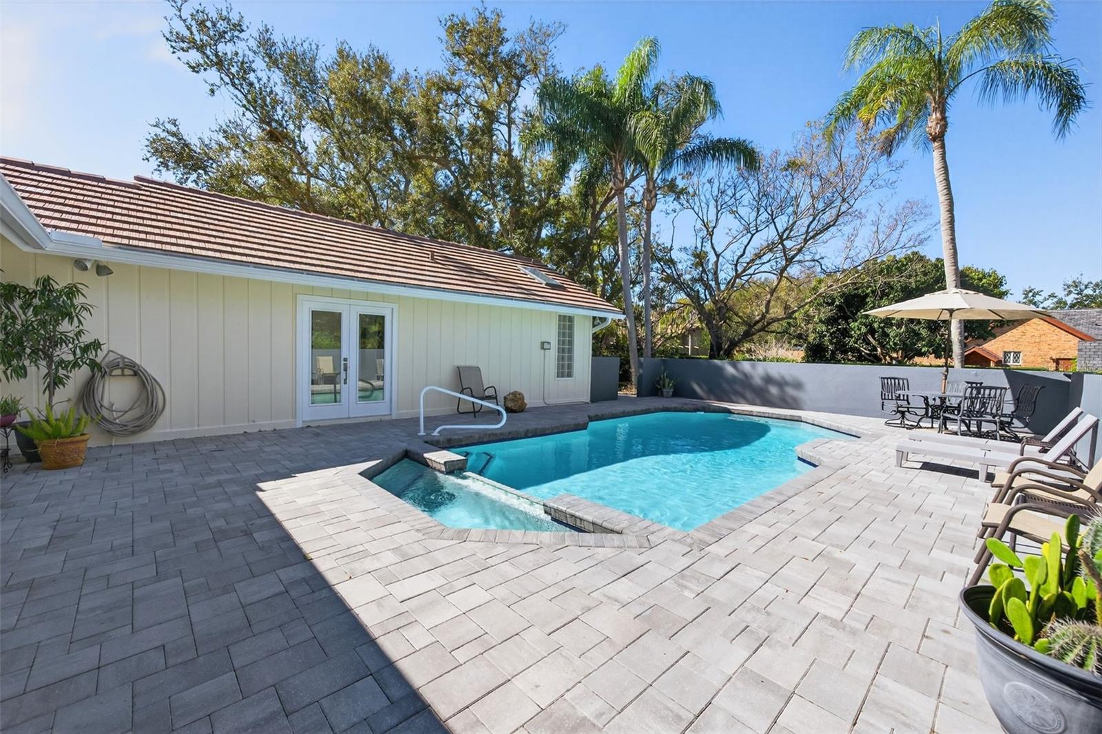 RIVERVIEW LANDINGS - Residential