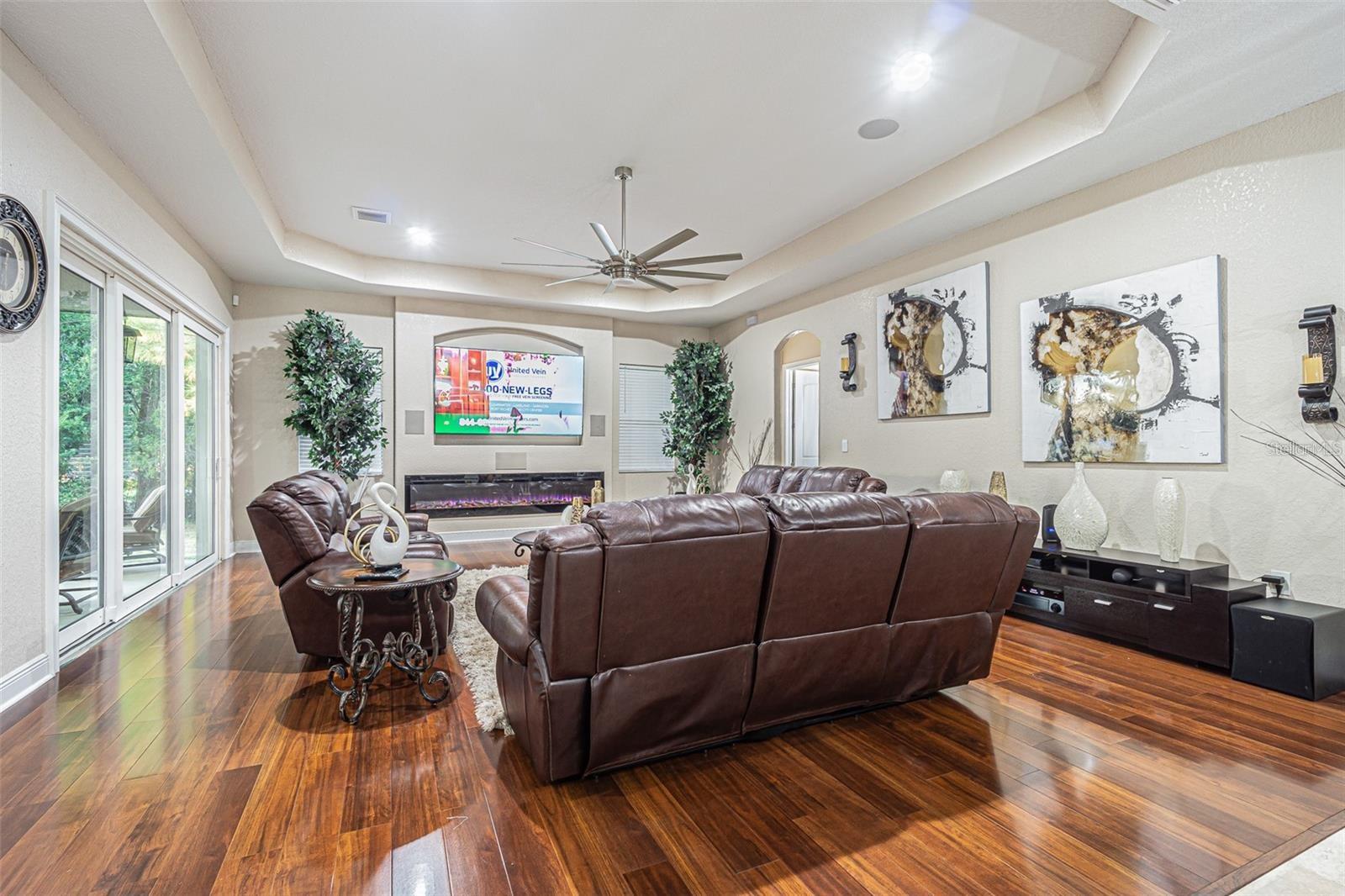 DOVER GROVES - Residential