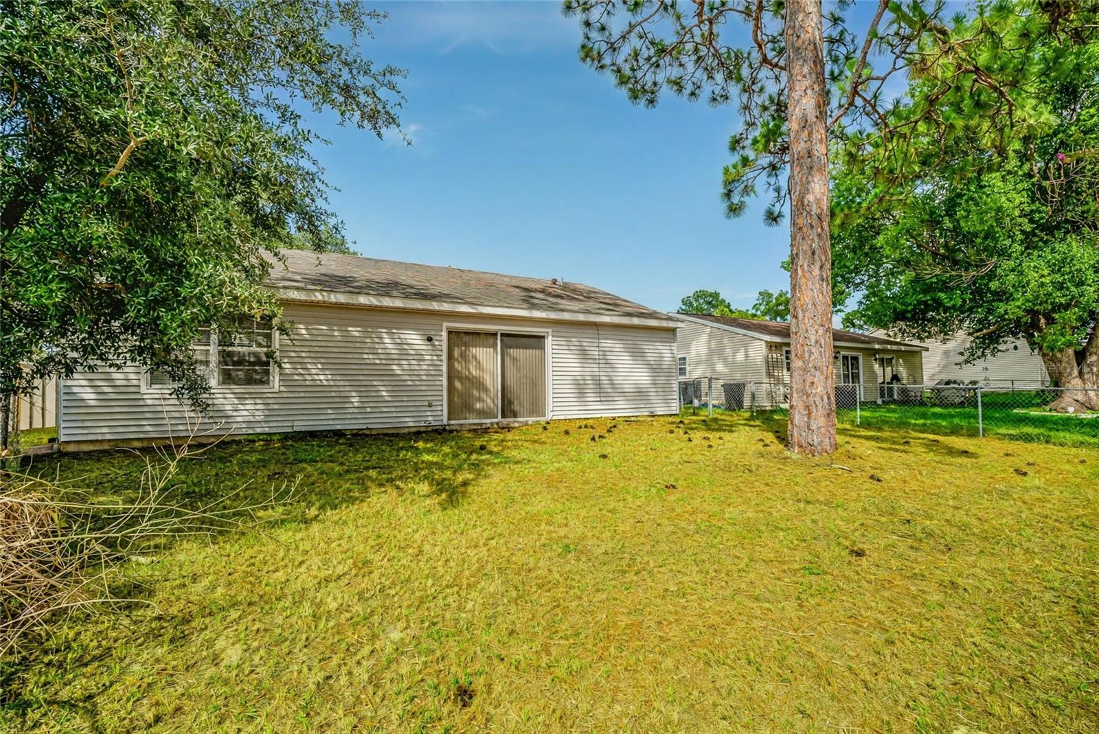 SILVER SPRINGS SHORES - Residential