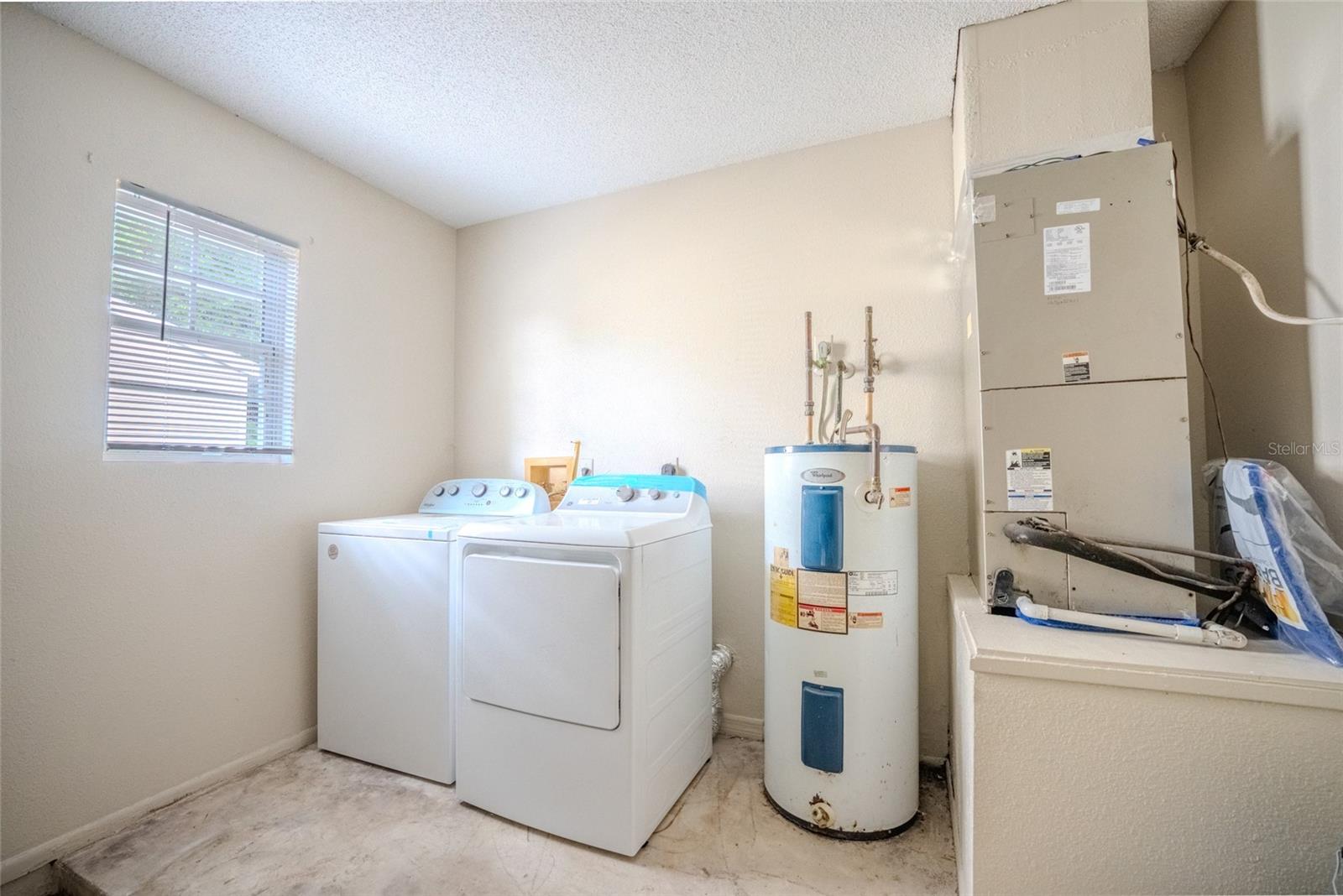 SILVER SPRINGS SHORES - Residential
