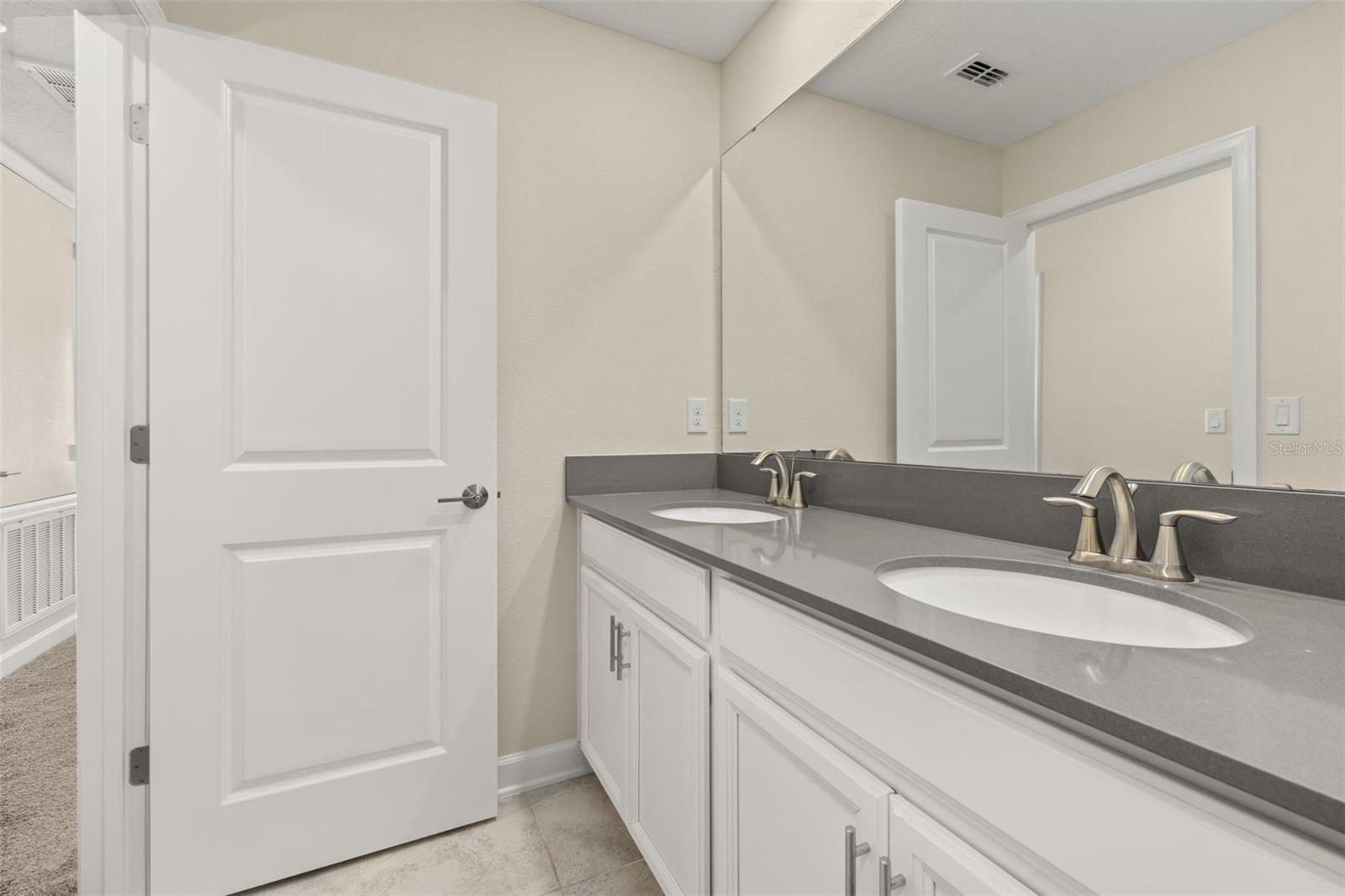 HANOVER LAKES PH 1 - Residential