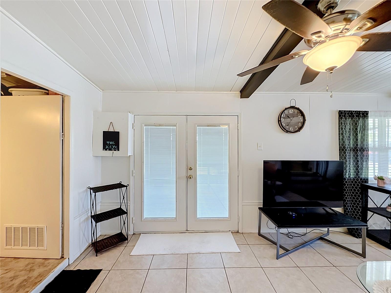 TAVARES LAKE FRANCES ESTATES - Residential