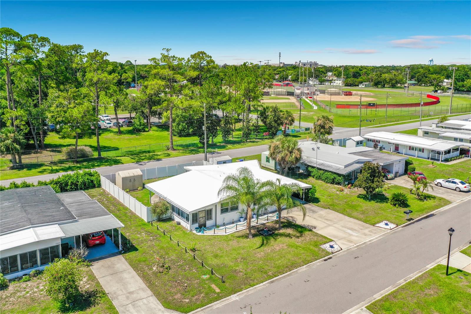 TAVARES LAKE FRANCES ESTATES - Residential