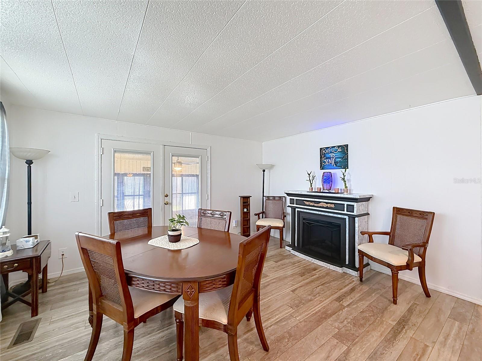 TAVARES LAKE FRANCES ESTATES - Residential
