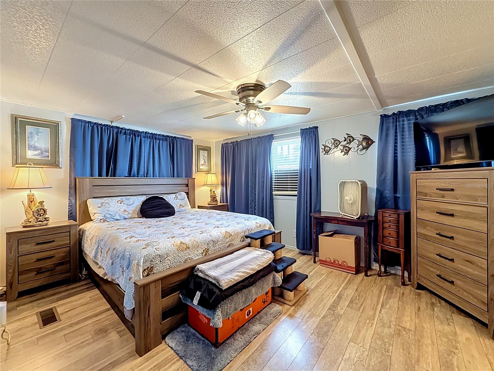 TAVARES LAKE FRANCES ESTATES - Residential