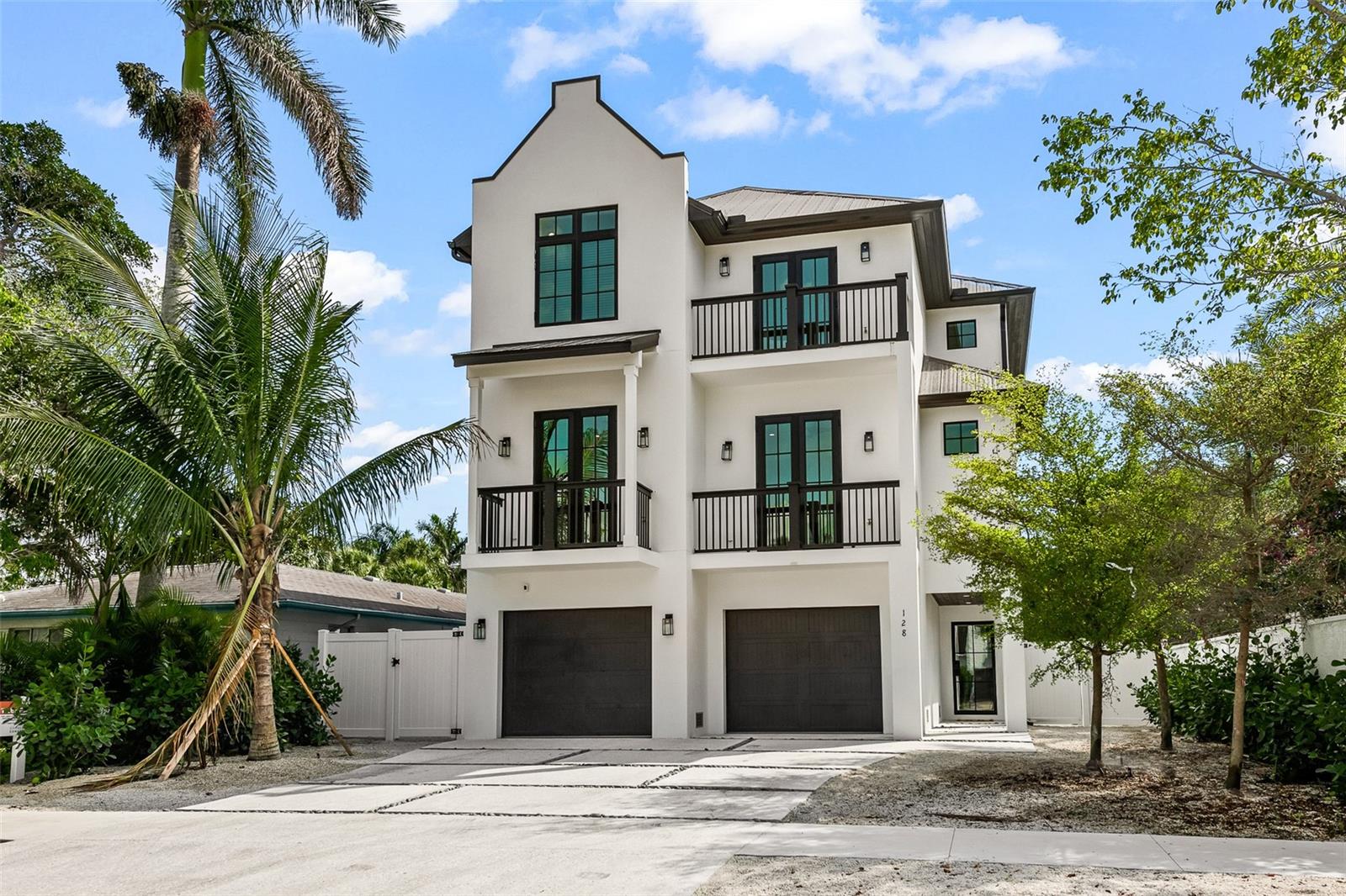 SAINT ARMANDS DIV JOHN RINGLING ESTATES - Residential