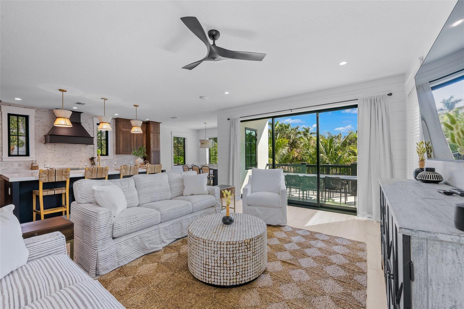 SAINT ARMANDS DIV JOHN RINGLING ESTATES - Residential