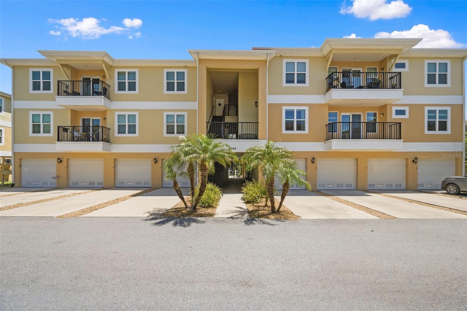 REGENCY PALMS CONDOS - Residential