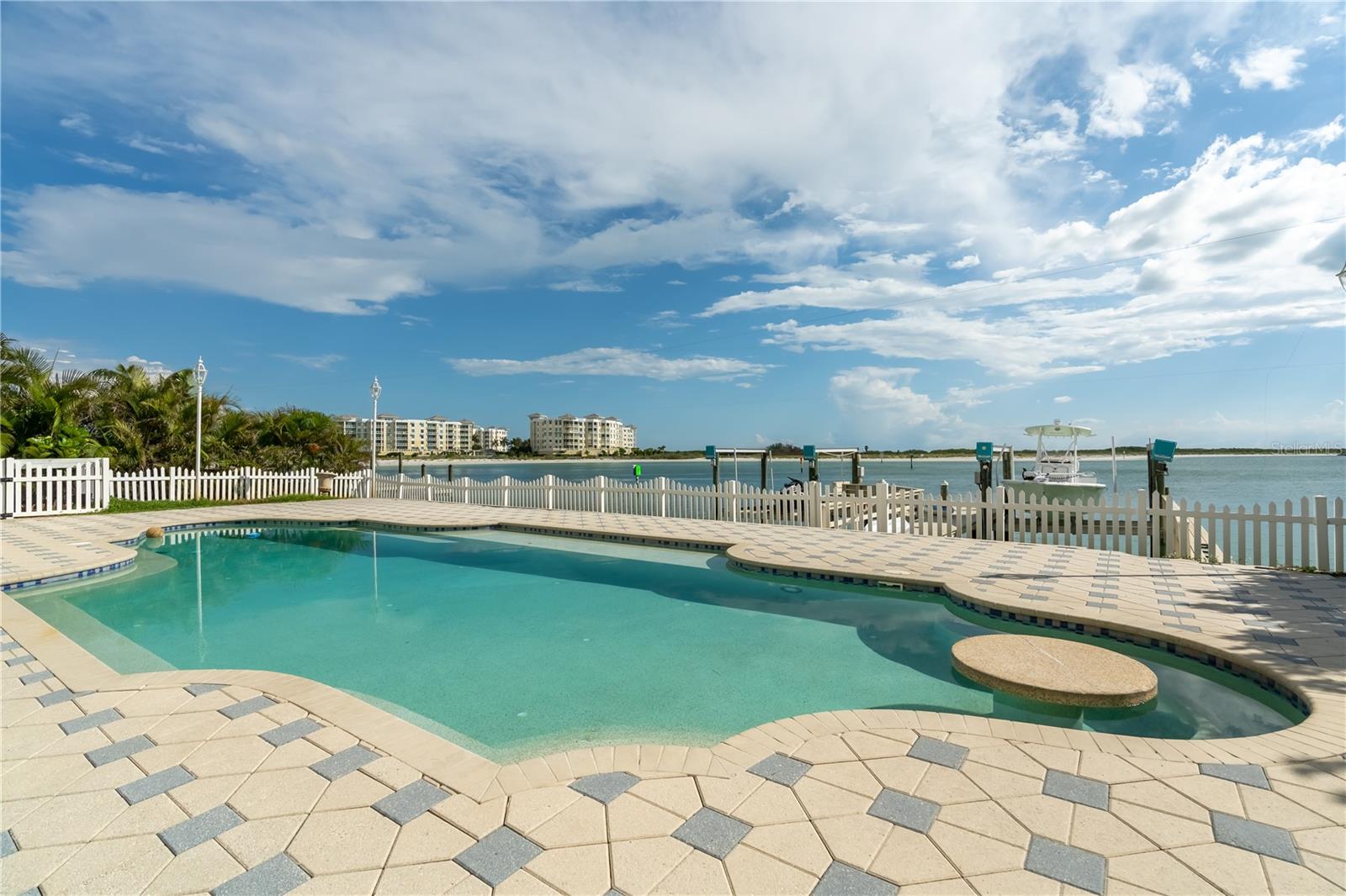 TIERRA VERDE UNIT 1 4TH REP TR B REP - Residential