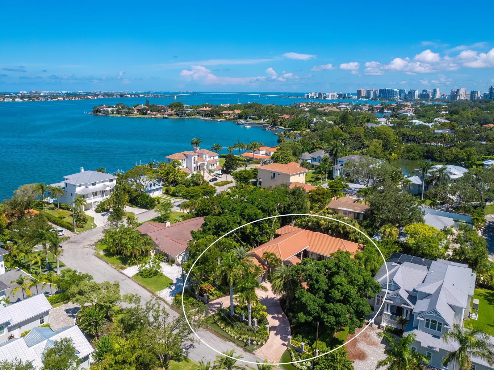 PARADISE SHORES - Residential