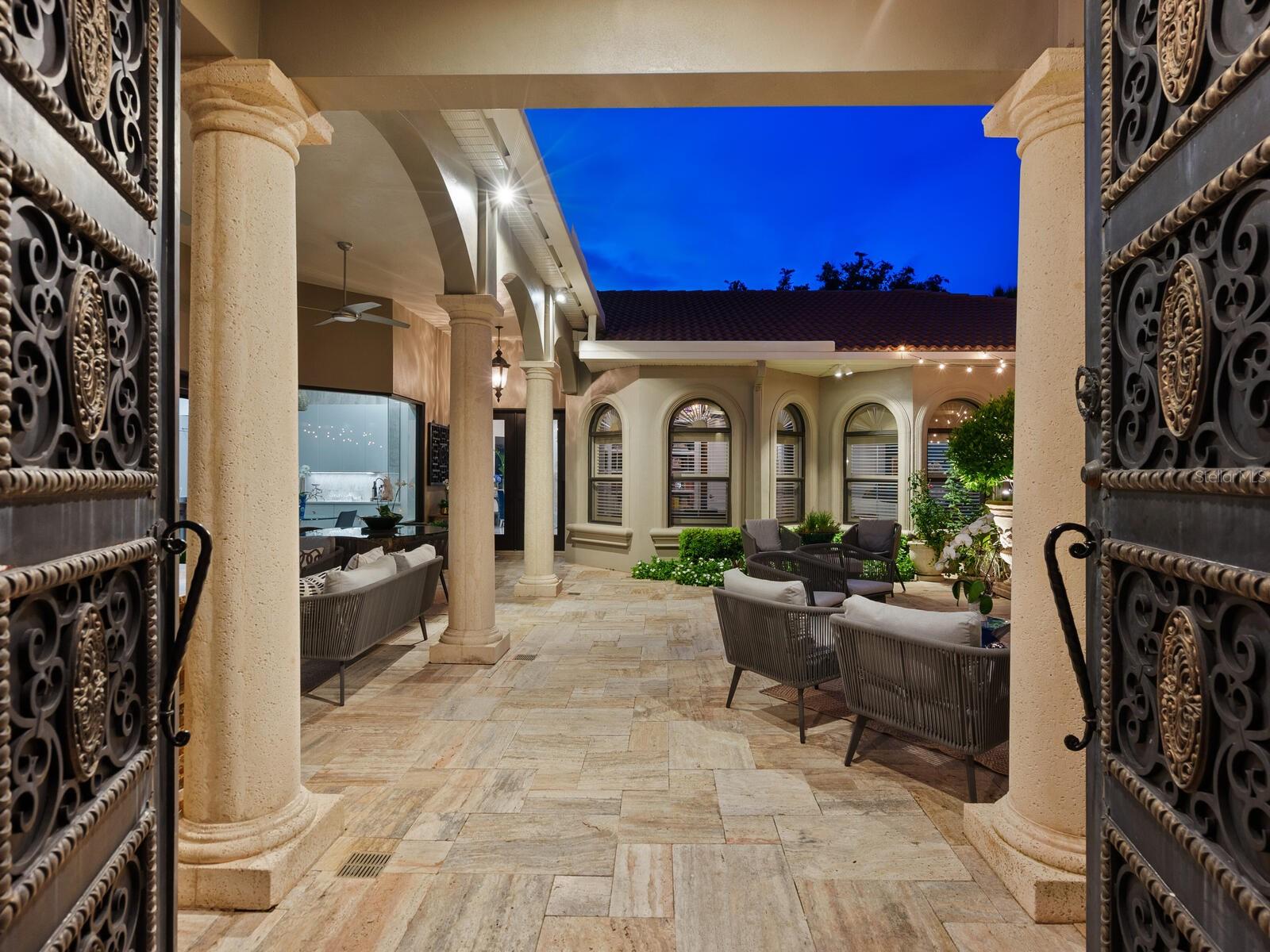 PARADISE SHORES - Residential