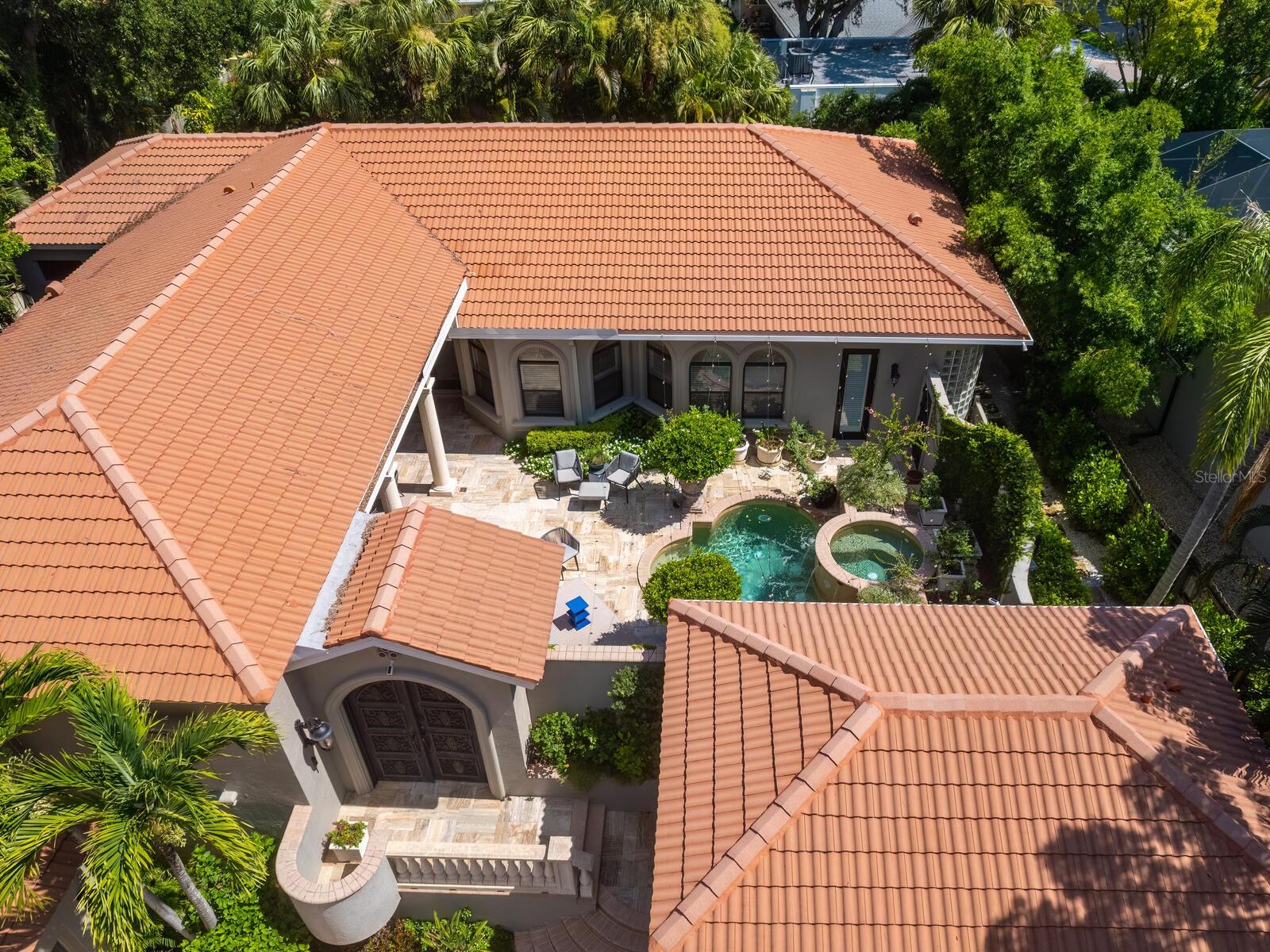 PARADISE SHORES - Residential