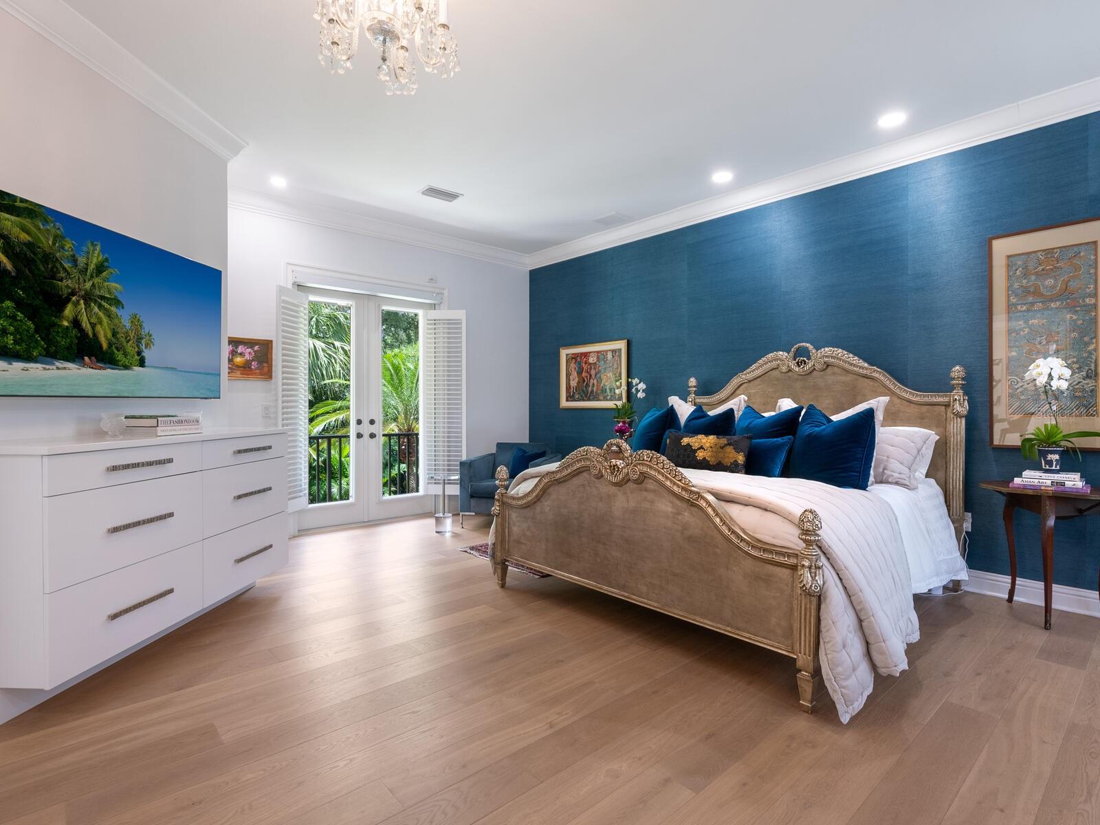 PARADISE SHORES - Residential