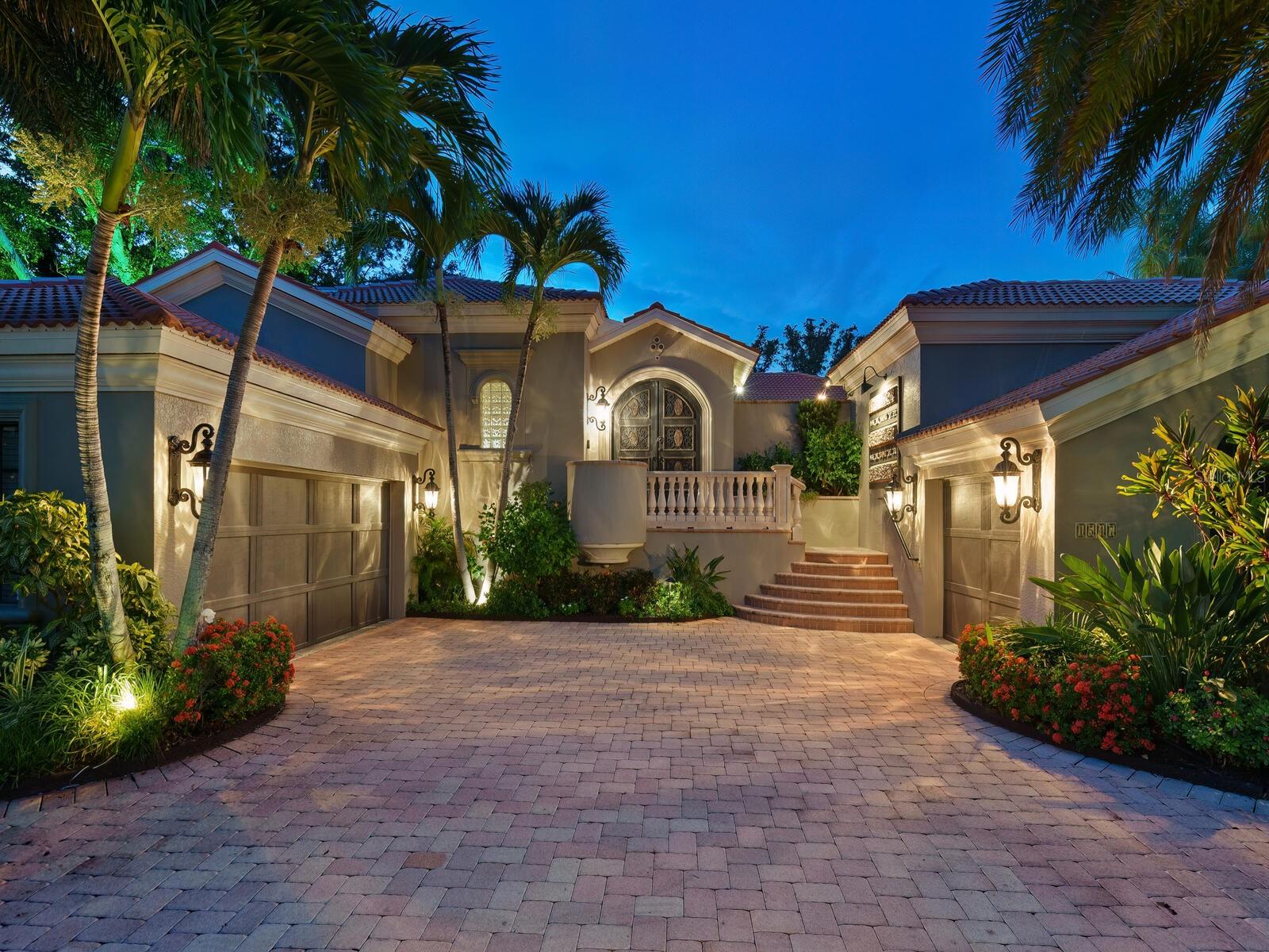 PARADISE SHORES - Residential