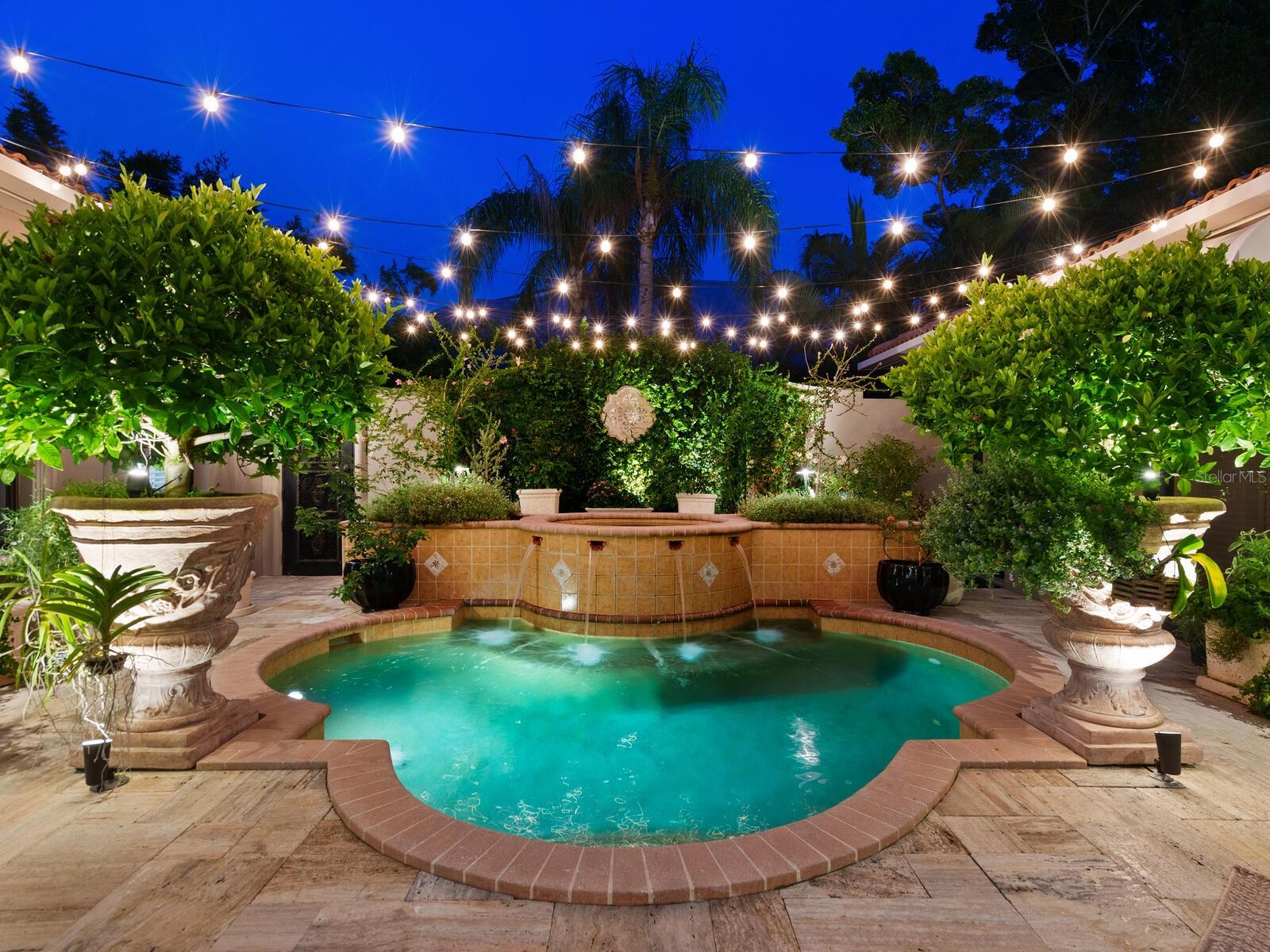 PARADISE SHORES - Residential