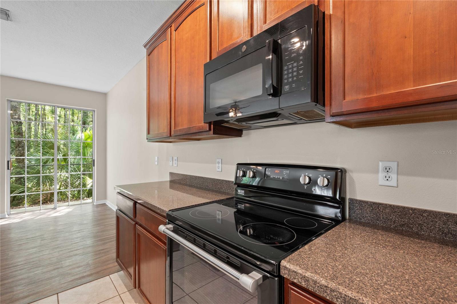 SADDLE CREEK MANOR - Residential