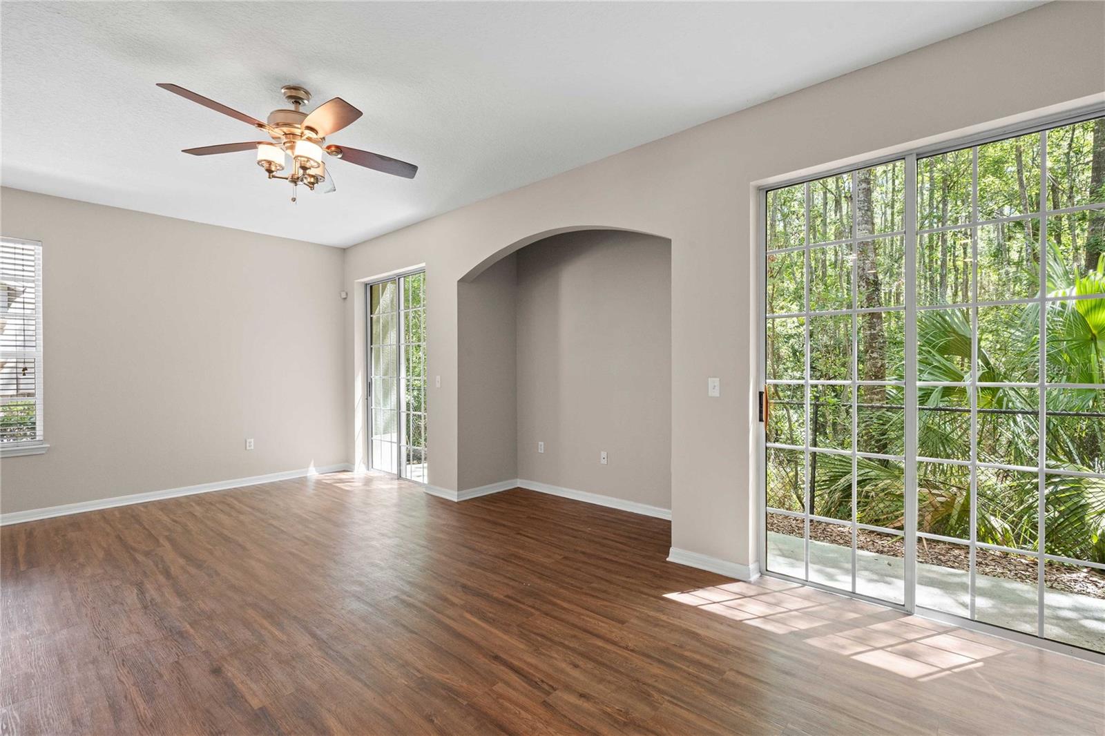 SADDLE CREEK MANOR - Residential
