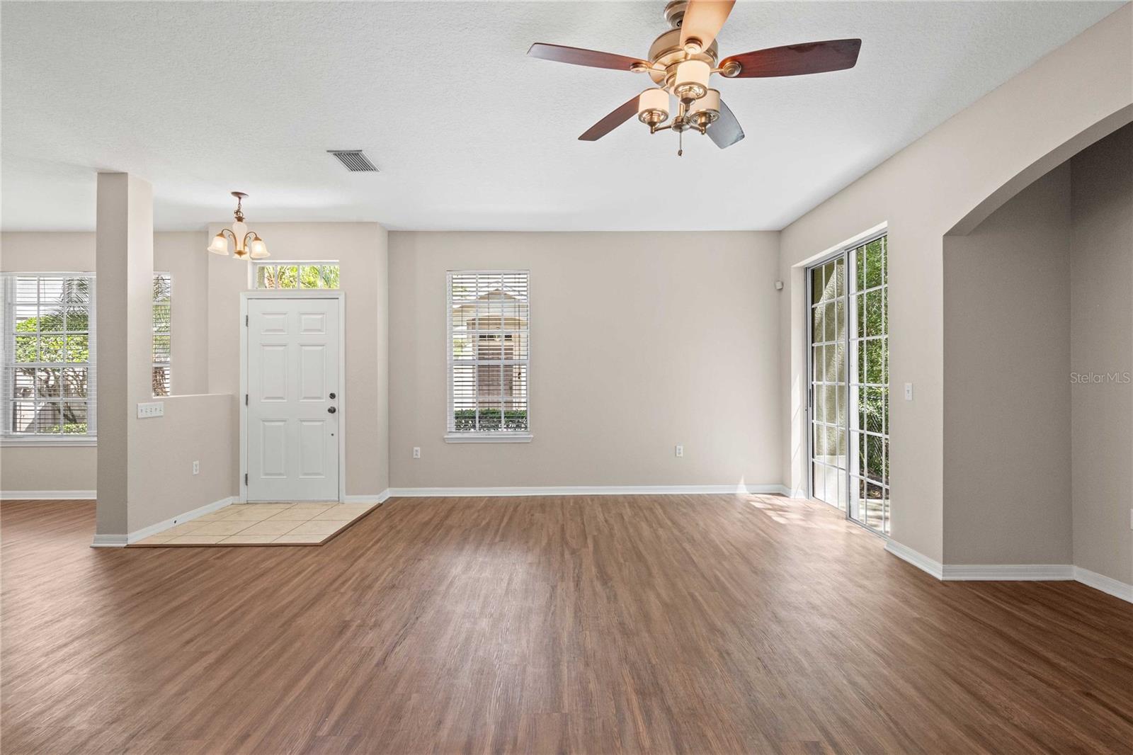 SADDLE CREEK MANOR - Residential