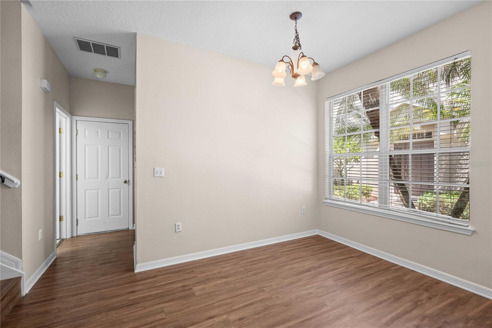 SADDLE CREEK MANOR - Residential