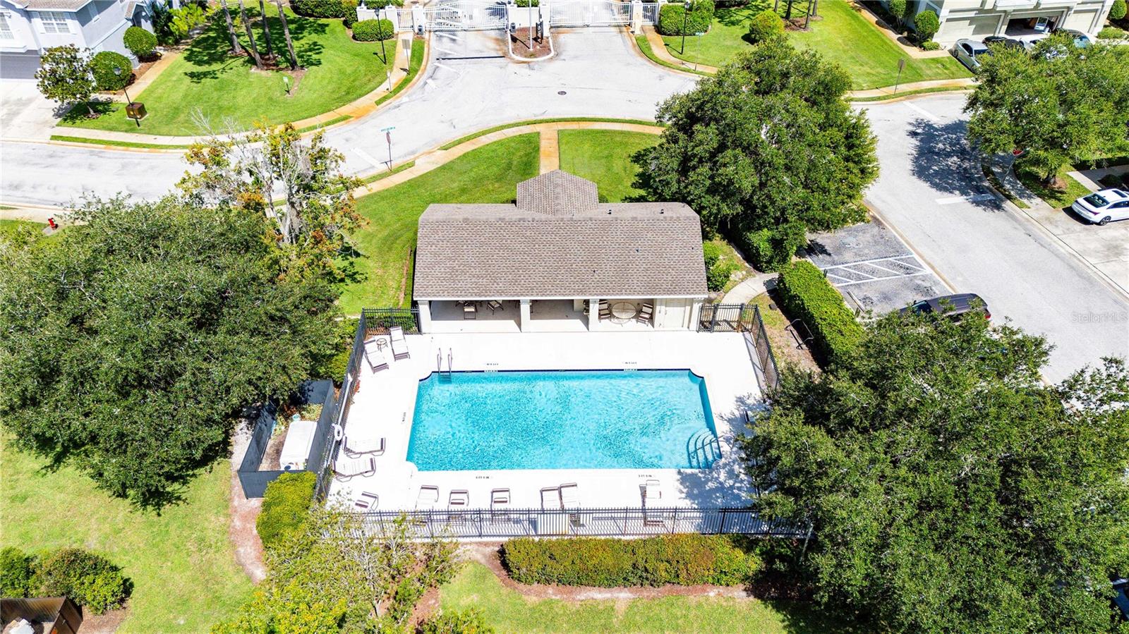 SADDLE CREEK MANOR - Residential