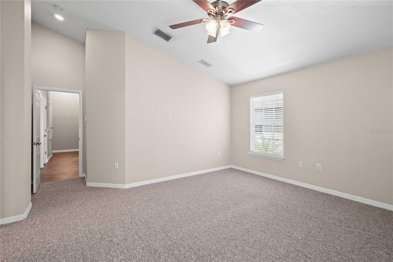 SADDLE CREEK MANOR - Residential