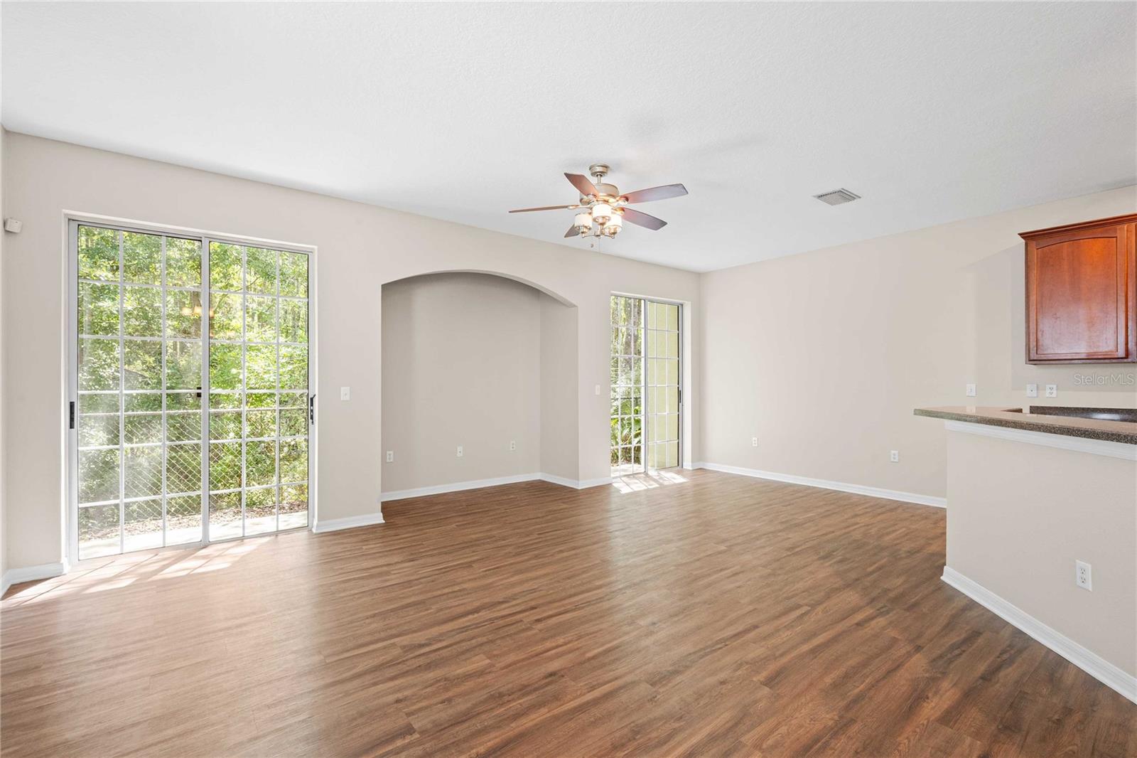 SADDLE CREEK MANOR - Residential