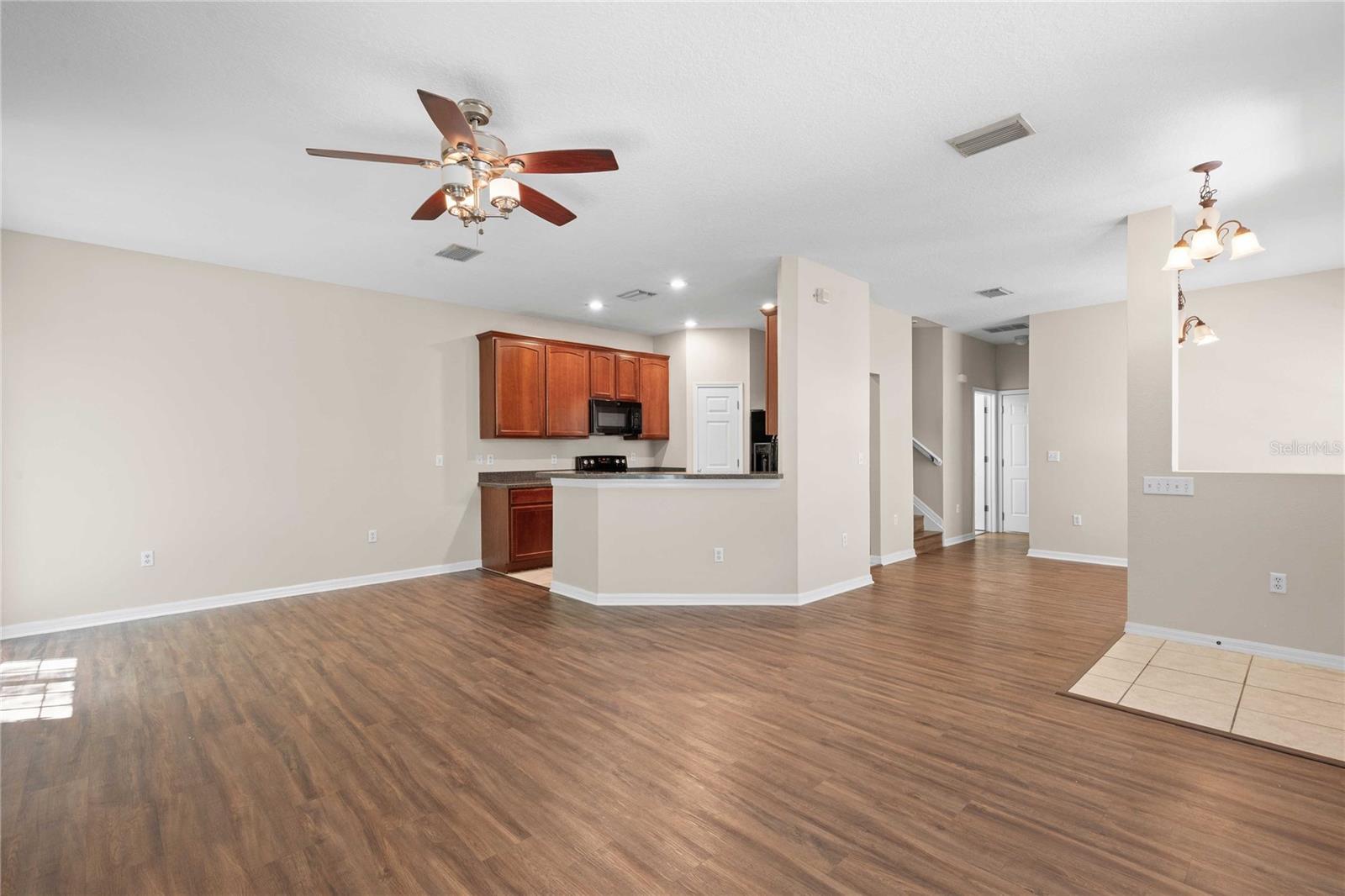 SADDLE CREEK MANOR - Residential