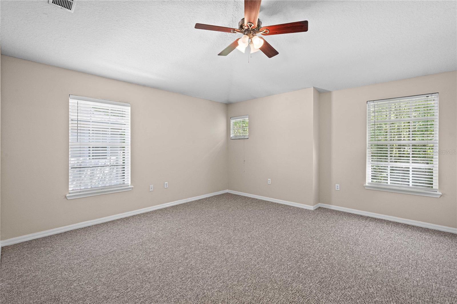 SADDLE CREEK MANOR - Residential