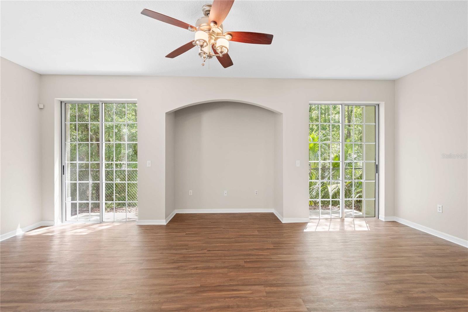 SADDLE CREEK MANOR - Residential