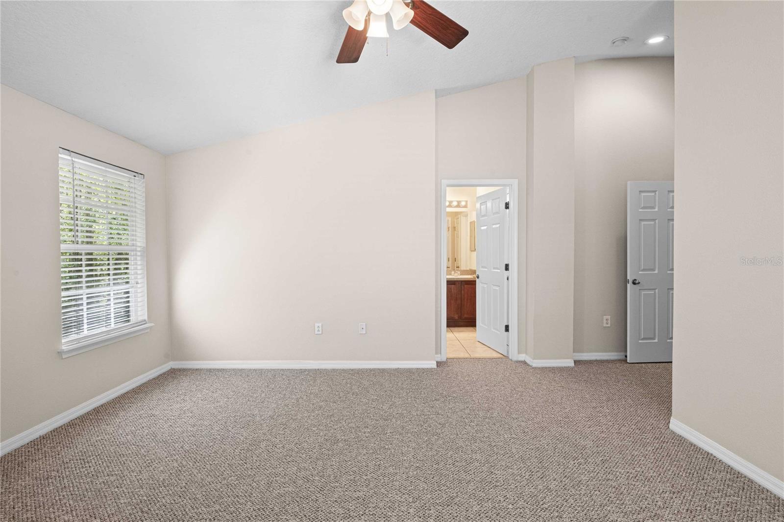 SADDLE CREEK MANOR - Residential