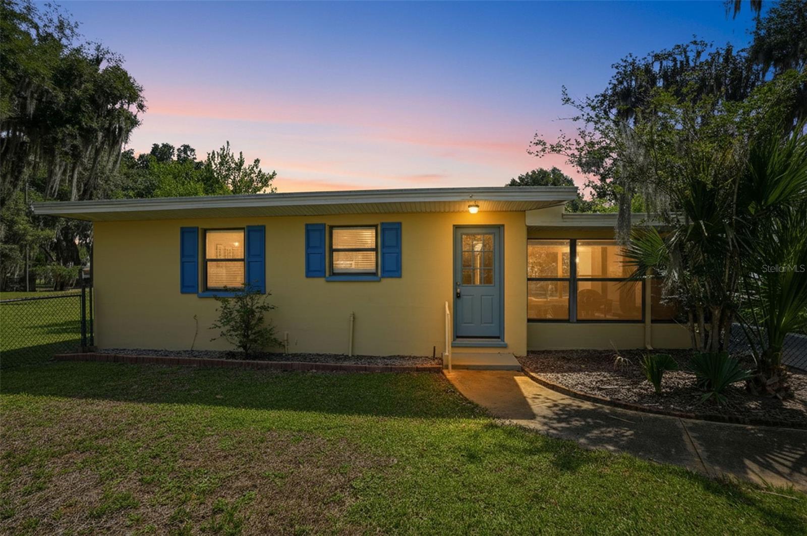TRACYS POINT - Residential