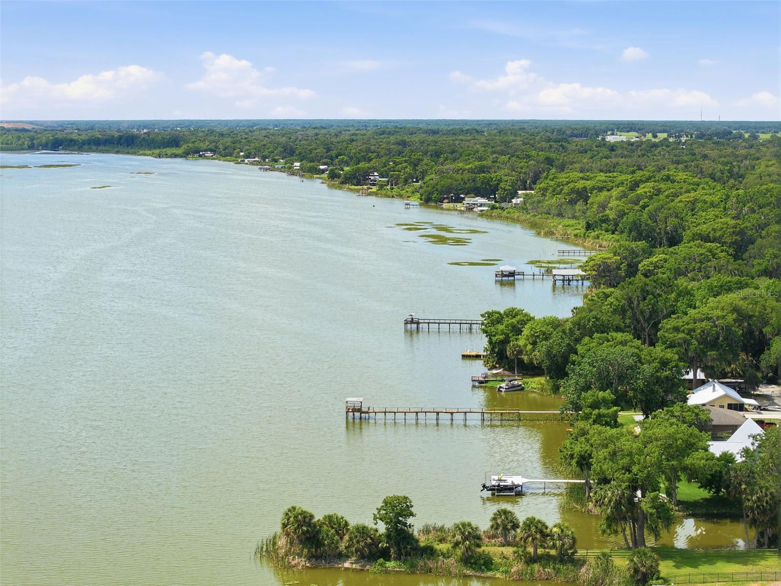 TRACYS POINT - Residential