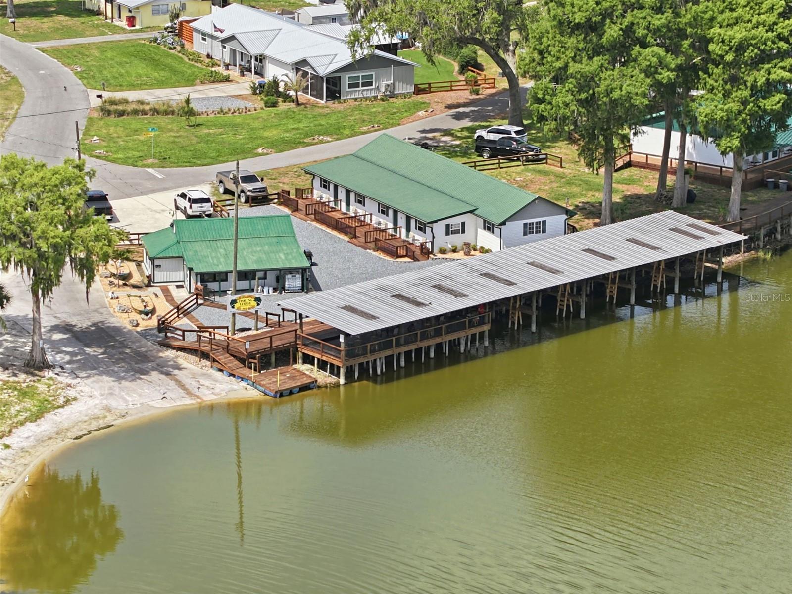 TRACYS POINT - Residential