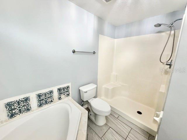 DELTONA LAKES UNIT 17 - Residential Lease