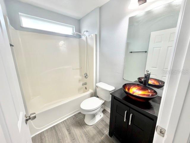 DELTONA LAKES UNIT 17 - Residential Lease