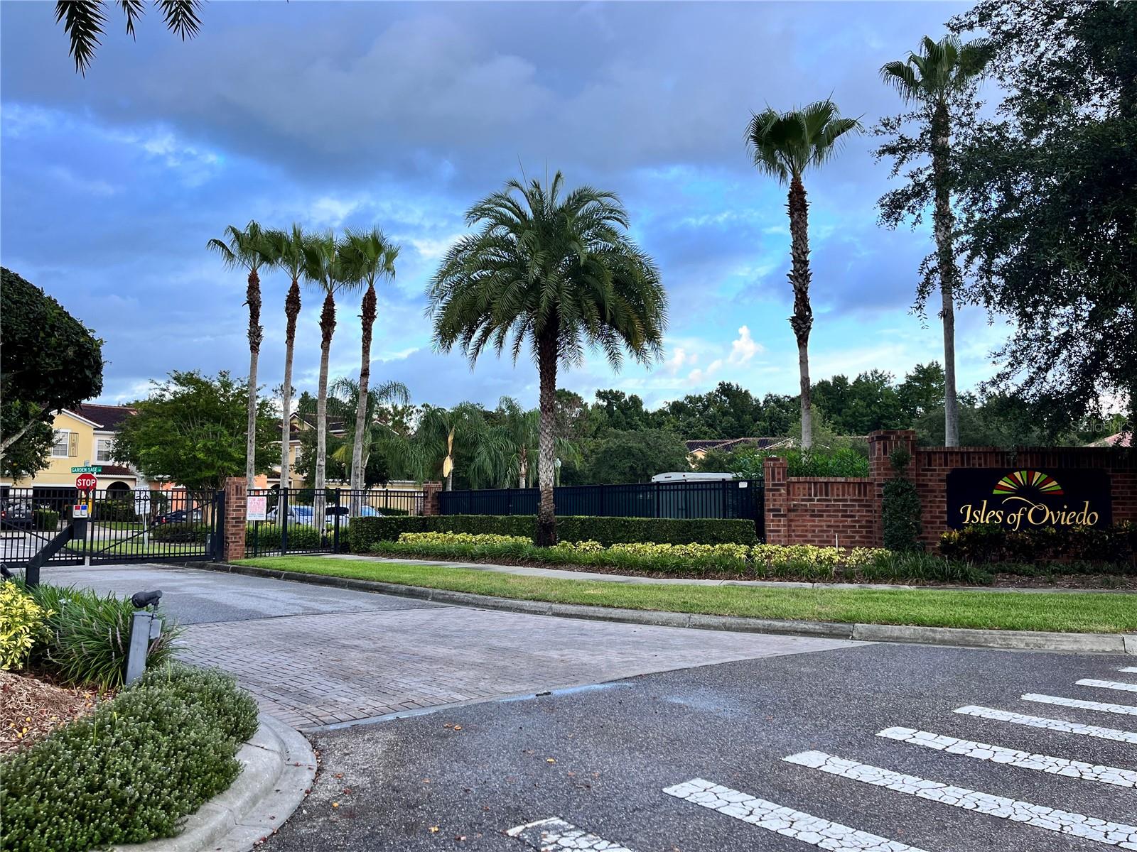 ISLES OF OVIEDO - Residential Lease